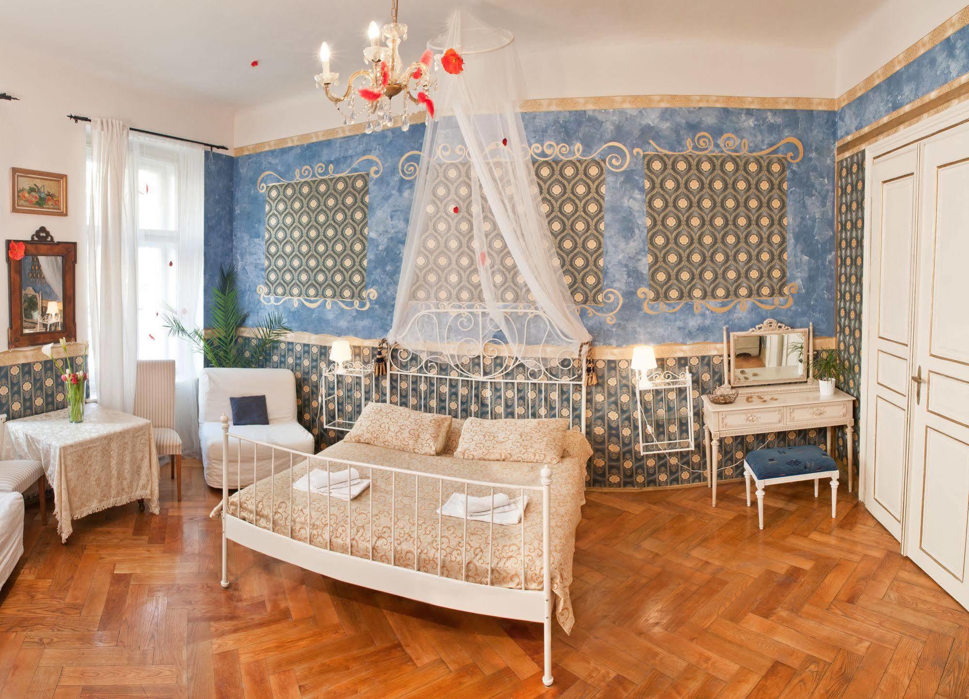 Old Time Hotel Прага Екстер'єр фото