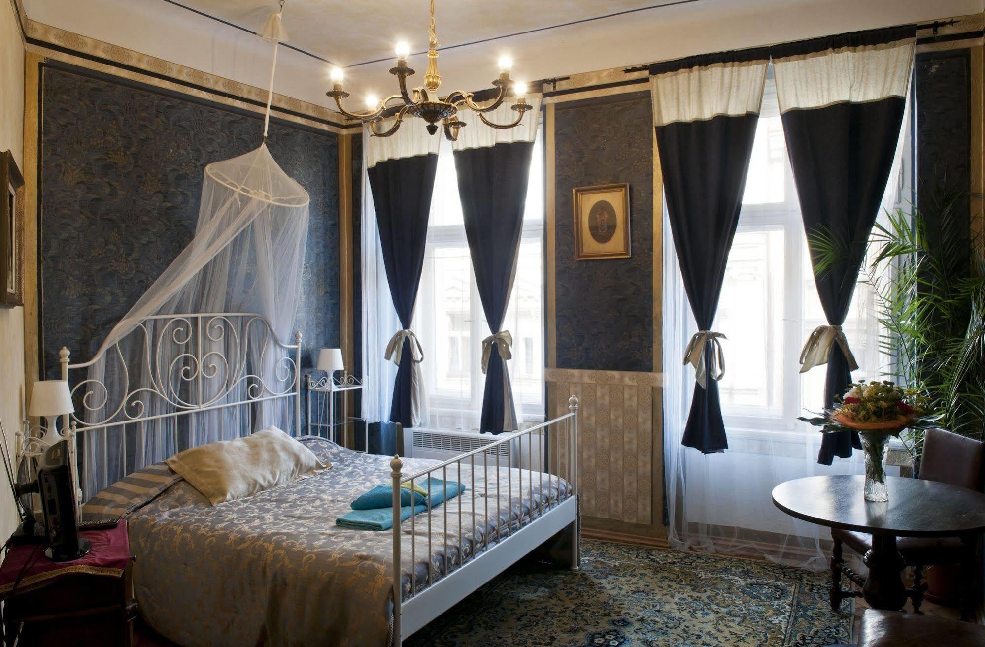 Old Time Hotel Прага Екстер'єр фото
