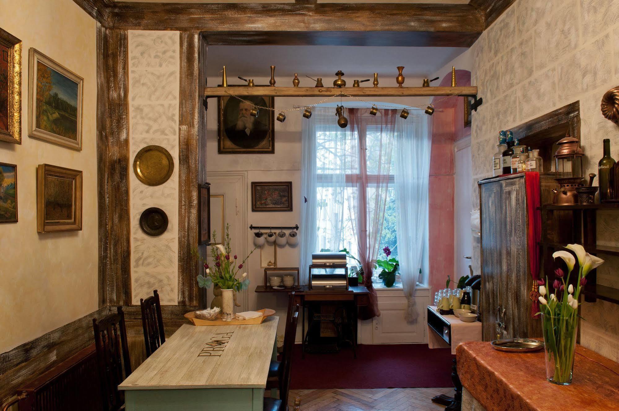 Old Time Hotel Прага Екстер'єр фото